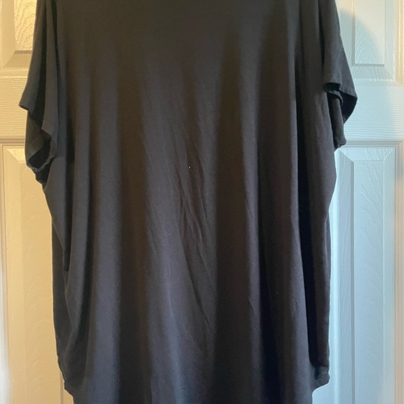 Short sleeve button up black tshirt - Picture 6 of 6